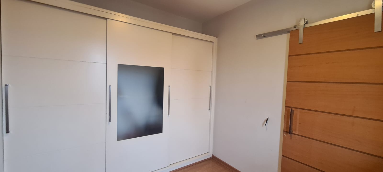 foto do anúncio Apartamento central com 2 suítes - reformado